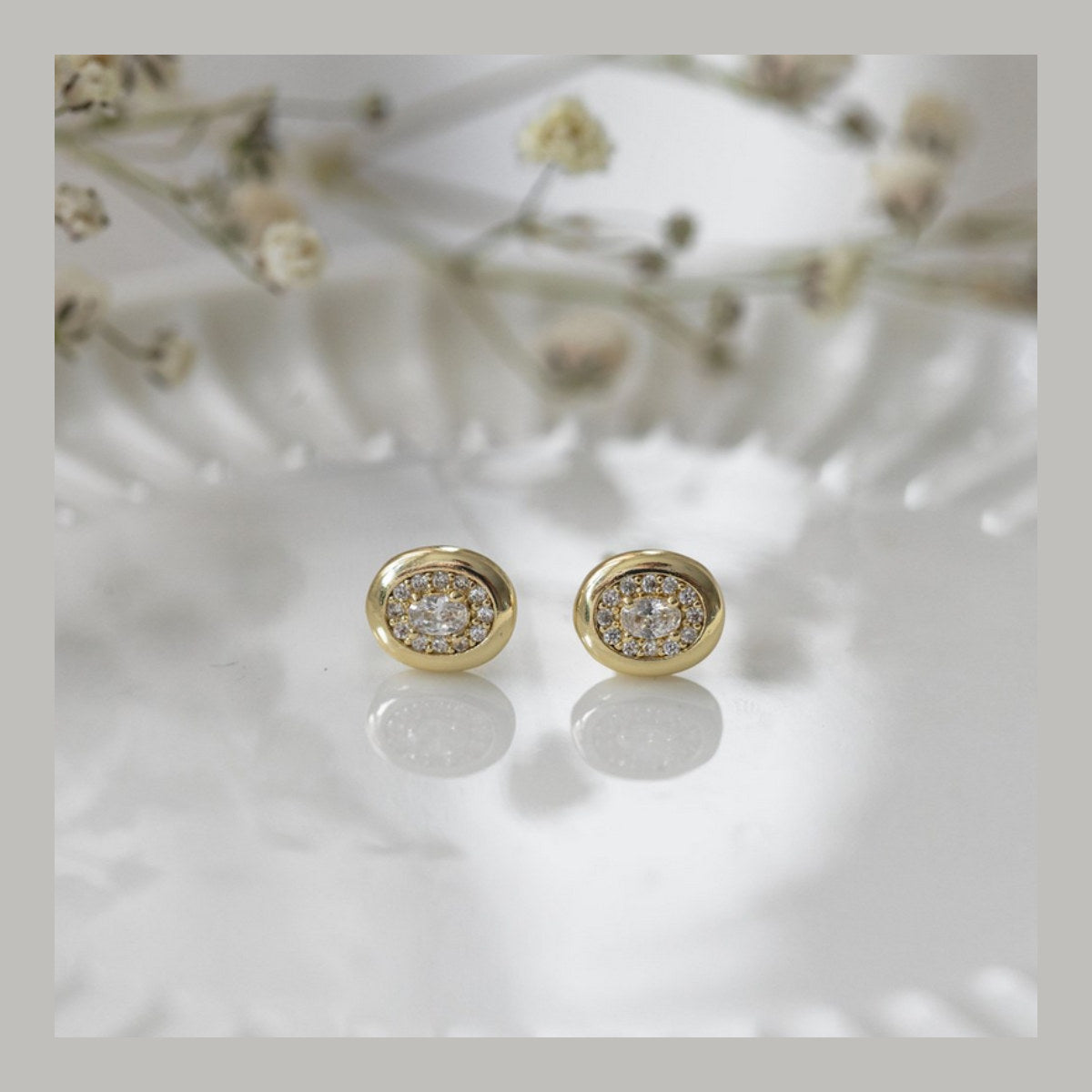 Glee | Colette Studs - Gold