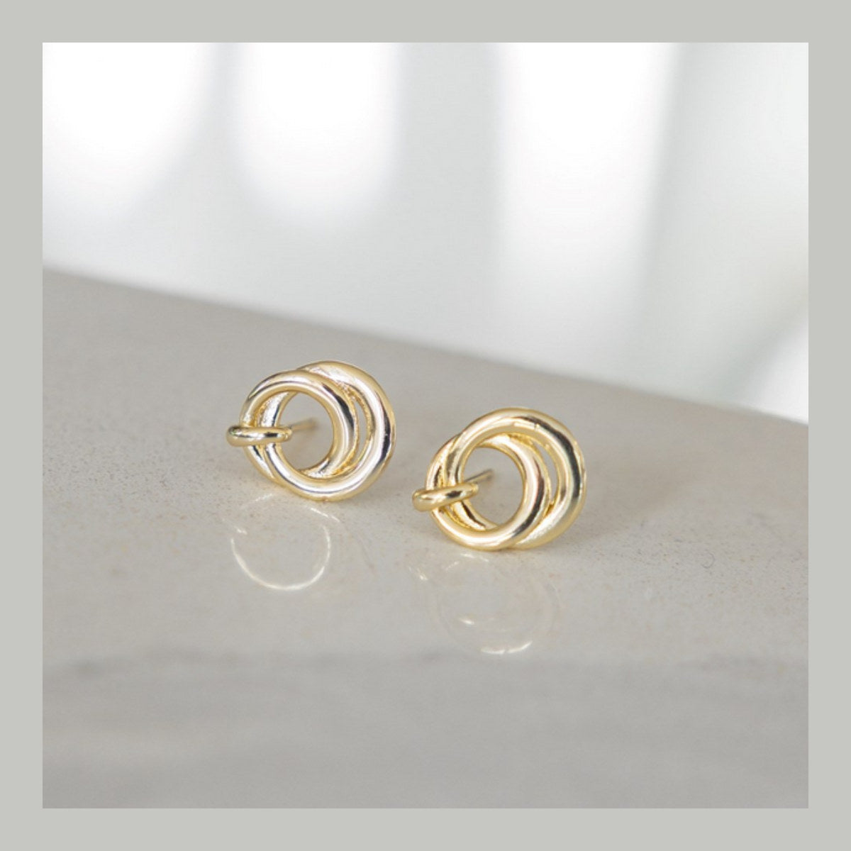 Glee | Unity Studs - Gold